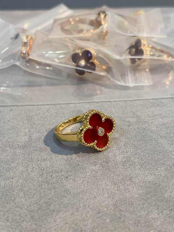 Van Cleef & Arpels ring 03lyh28